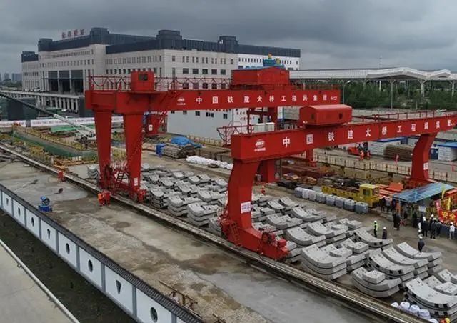 长春城市轨道交通6号线01标第二台盾构机始发(图1)