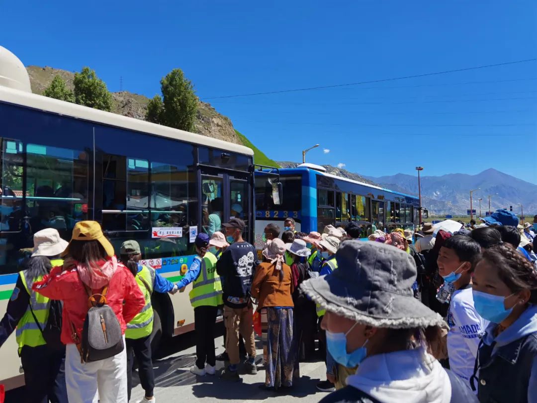 庆雪顿,控疫情,保安全 拉萨公交圆满完成雪顿特勤保障任务(图2)