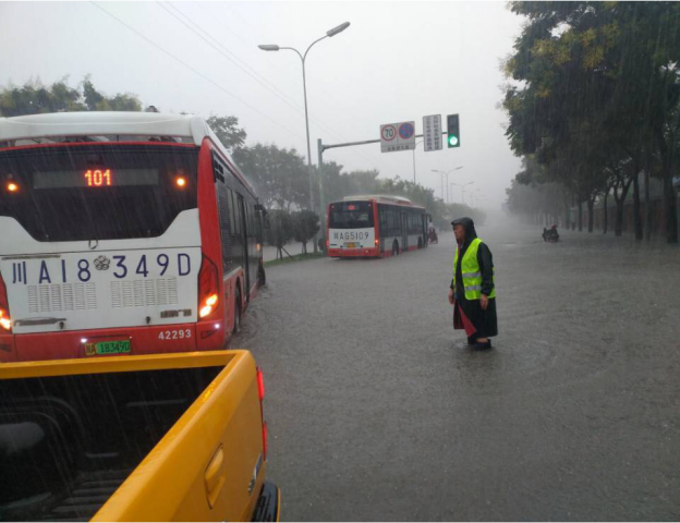 “城市之舟”乘风破浪,成都公交集团“巴士先锋”护航民生(图6)