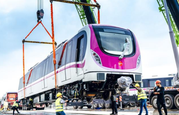 “产线上最紫的仔” 无锡地铁4号线迎来首列列车(图1)