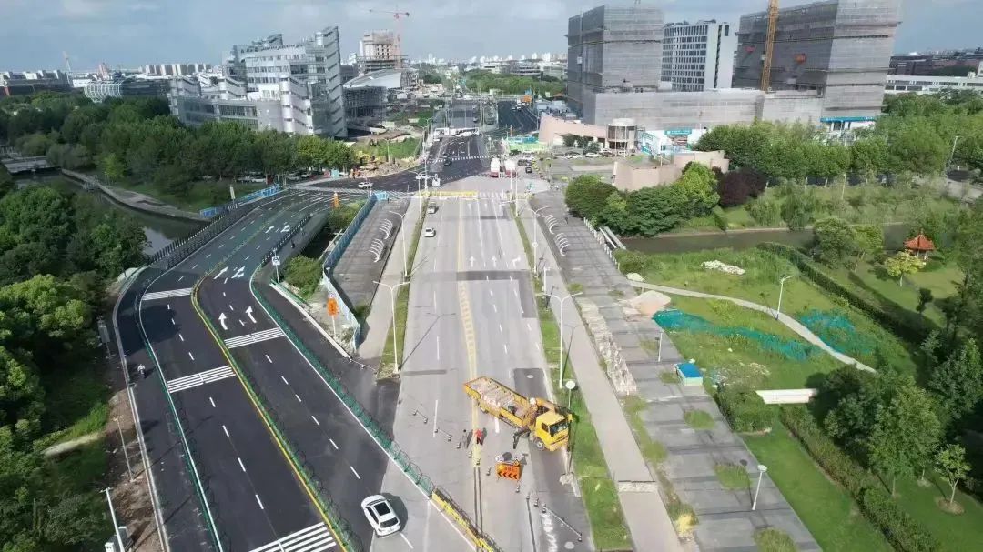 上海12号线西延伸、23号线两座车站完成道路导改工作(图4) 3-230R3155043935.jpg