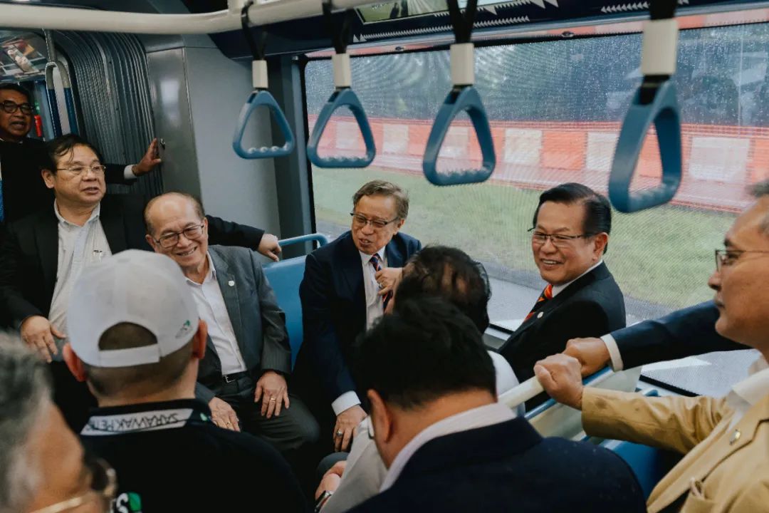 全球首列氢能源智轨在马来西亚正式试跑!(图5) 3-230ZG53J9609.jpg