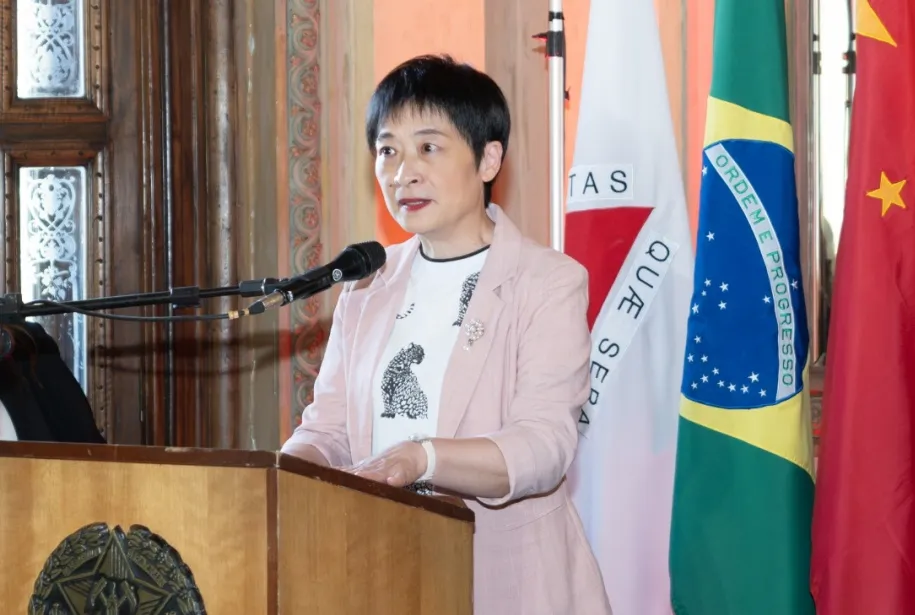 中车出口巴西第四大城市24列地铁列车项目正式完成签约(图3)