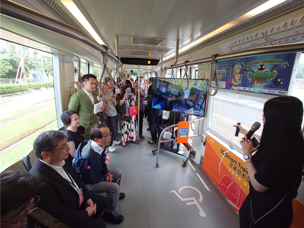 透明屏幕!即时AR导览!高雄轻轨科技满满!(图2) 3-2406251H955V2.jpg