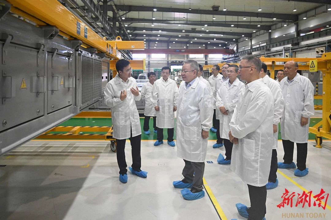 沈晓明专题调研轨道交通装备产业发展(图1) 3-240H50S543T2.jpg