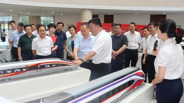 3-240I10SGT61.jpg 3-240I10SGT61.jpg