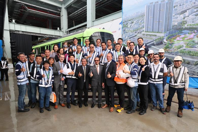 台北捷运“万大线”首辆列车交付(图4) 3-2411150R920225.jpg