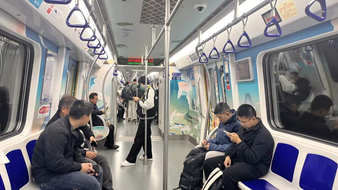济南地铁3号线二期开通运营,济南进入“空轨换乘”时代(图3) 3-2411250ZQ4445.png