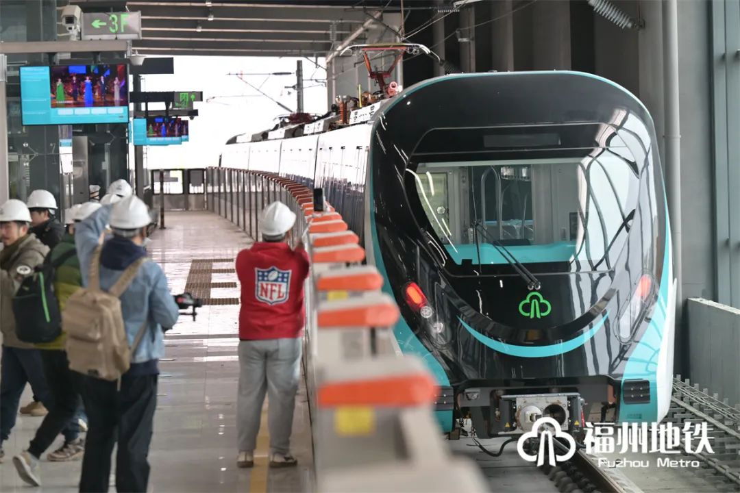 3-2504020UZ2112.jpg