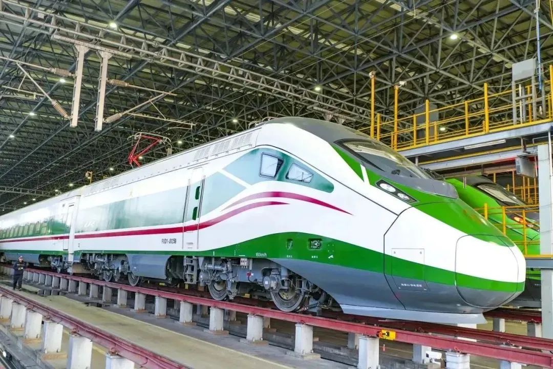 3-2504150U043933.jpg